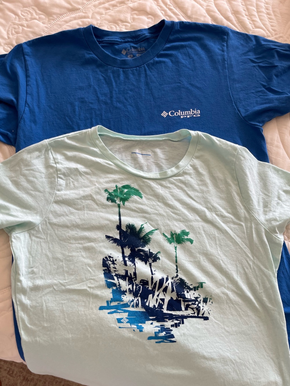 Bundle two shirts Columbia Blue Graphic Palm Tree Tee + Blue Tee Stack